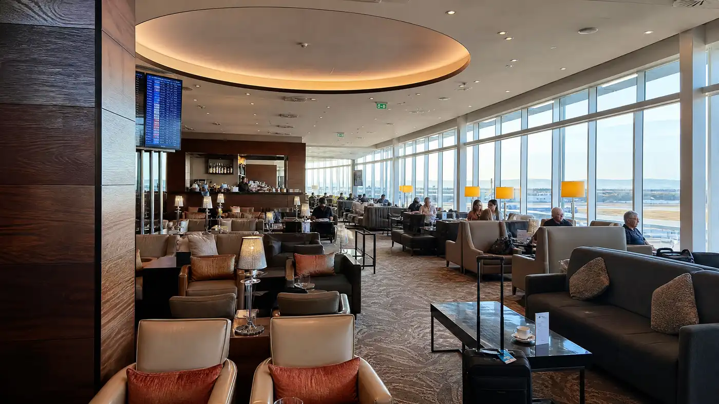 Airline Lounges at Edinburgh Airport: Emirates, Turkish, Delta and More