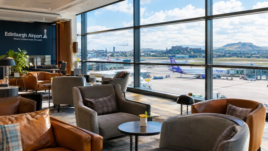 edinburgh airport lounge